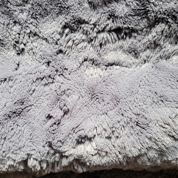 MINKY Blanket Brand New Grey 60 X 72 - Picture 7 of 8